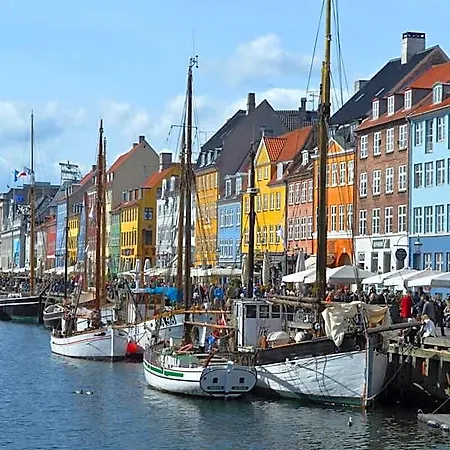 Hotel Bright & Spacious 3-br Kopenhagen